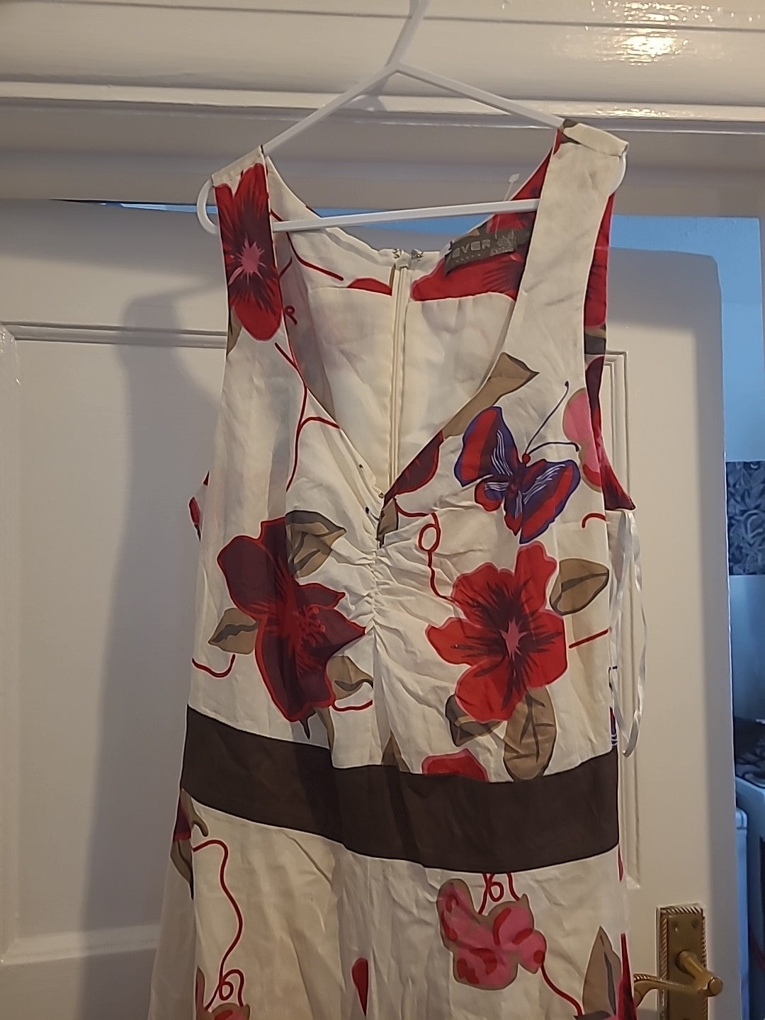 Ladies Fever Size 8 Cream/Red/Purple Floral Long Length Dress