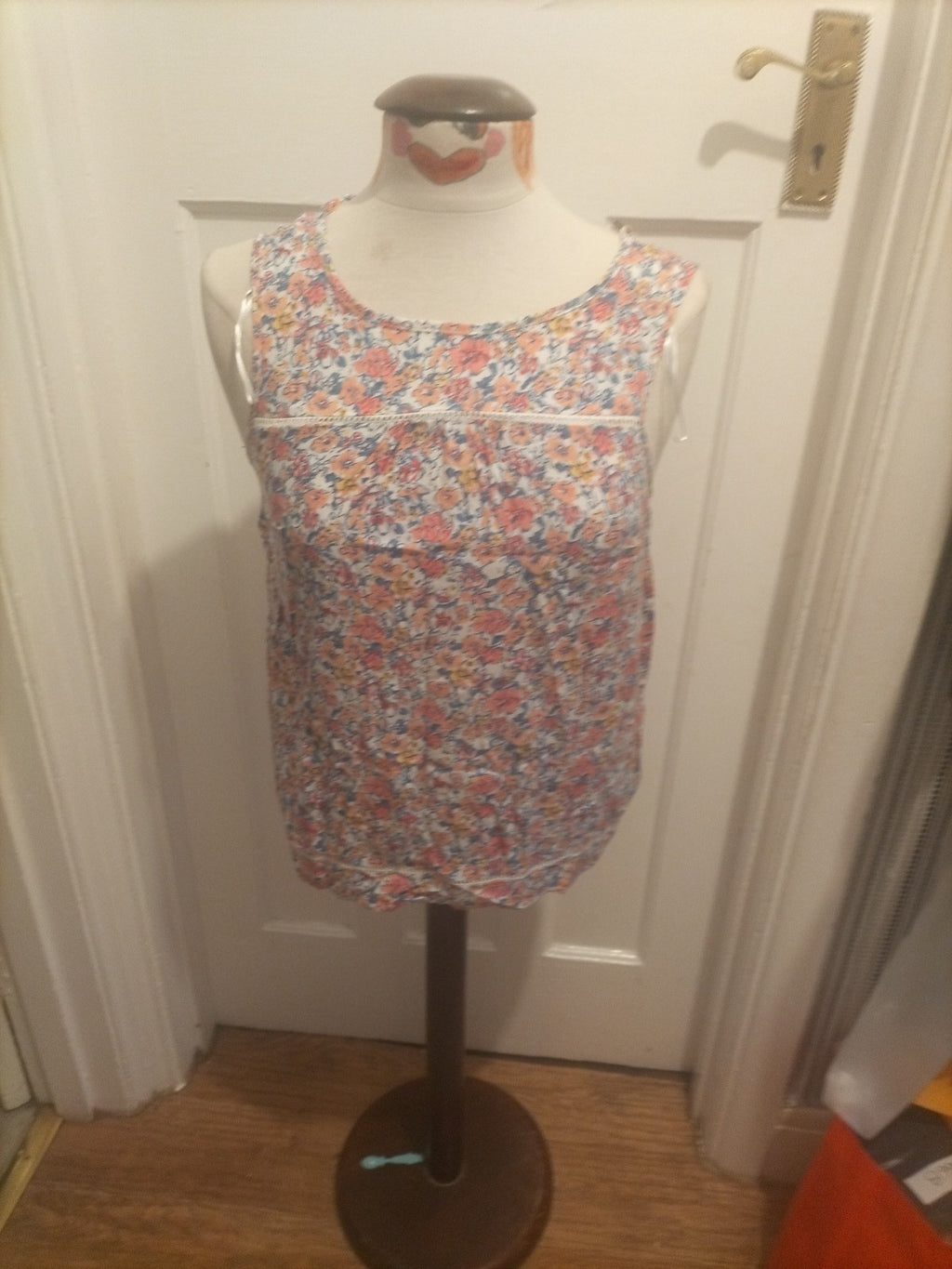 Ladies F&F Size 8 Multicoloured Floral Sleeveless Tank Tshirt