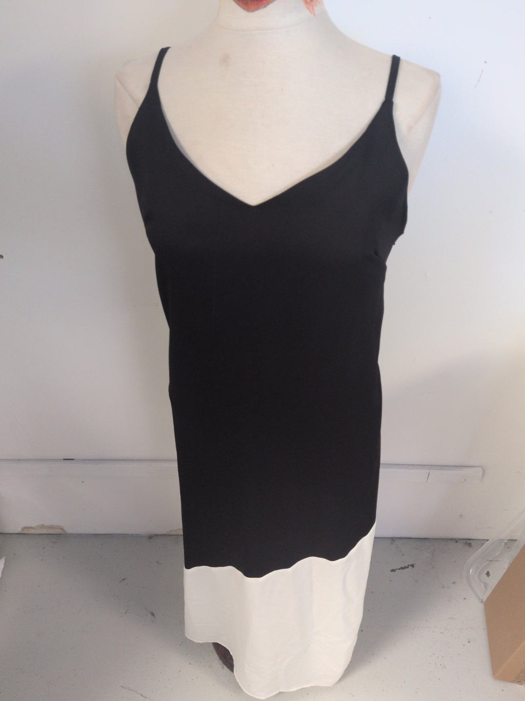River Island 10 Black And White Sleeveless Dress