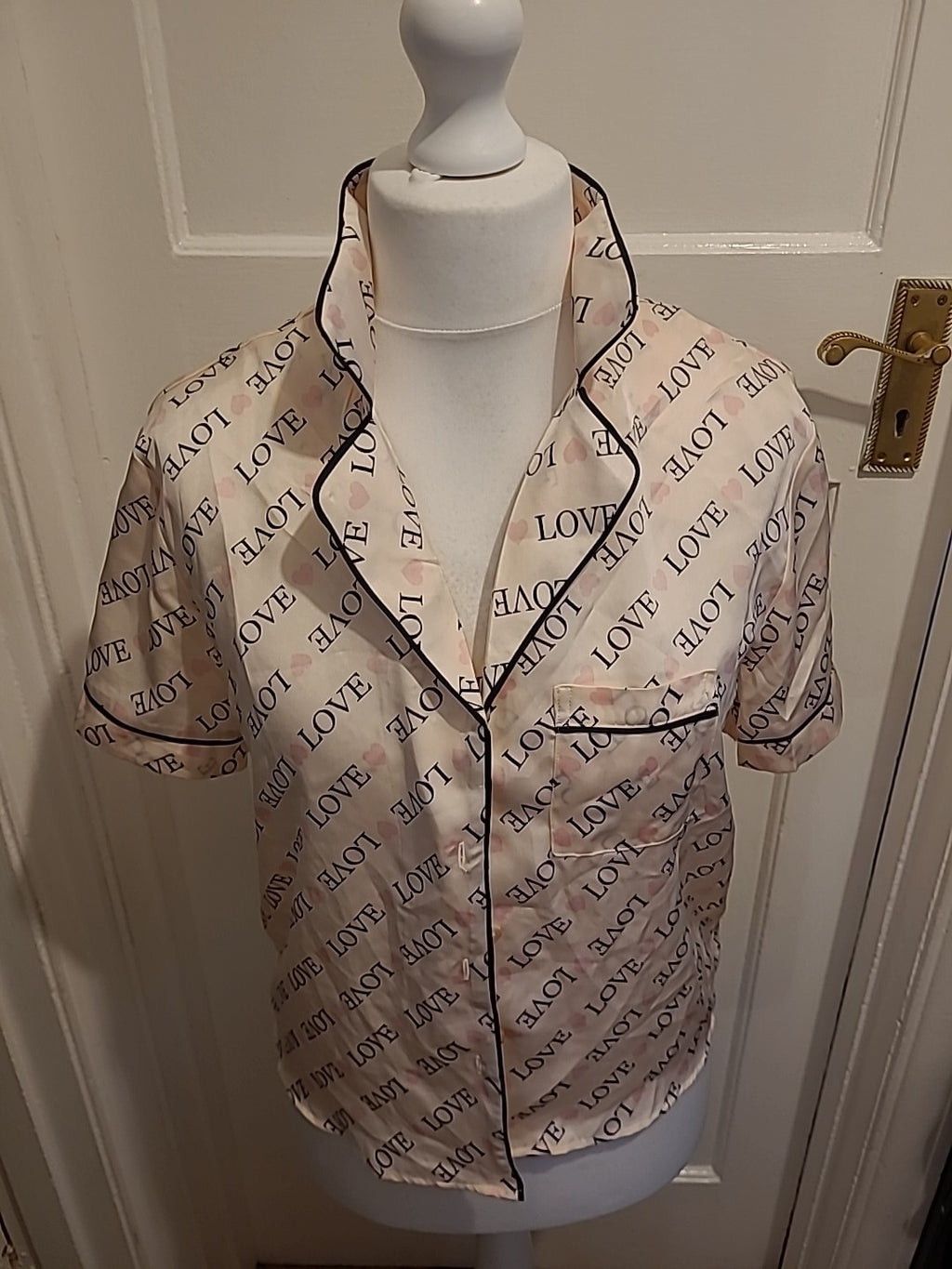 Ladies Primark Size 6-8 Pink "Love" Short Sleeved Pyjama Top