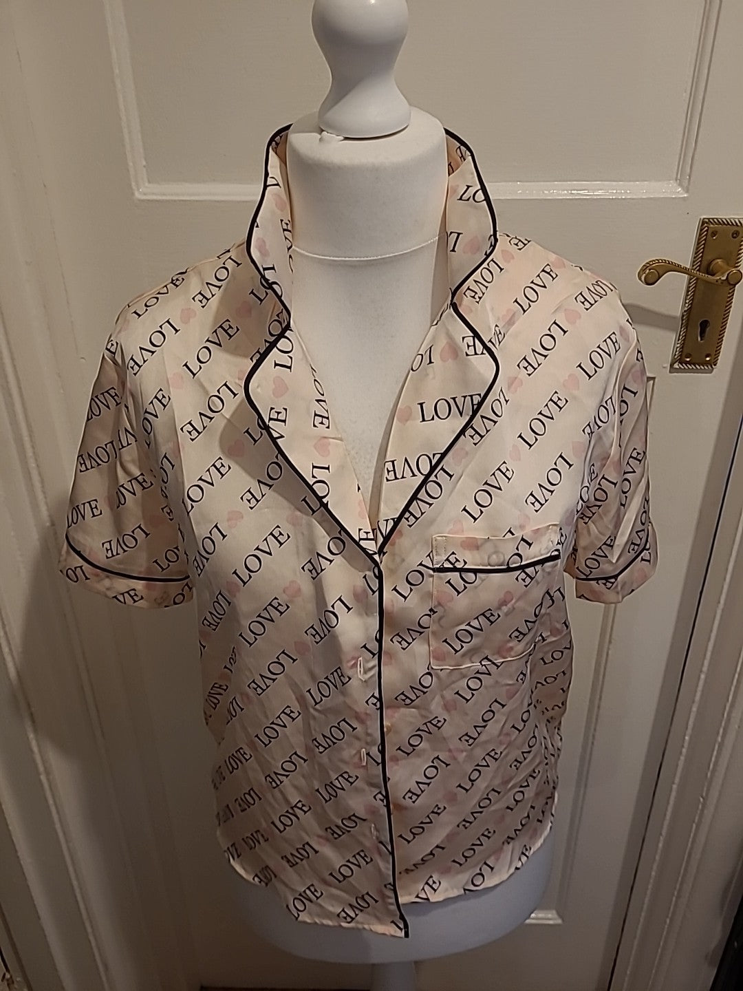 Ladies Primark Size 6-8 Pink "Love" Short Sleeved Pyjama Top