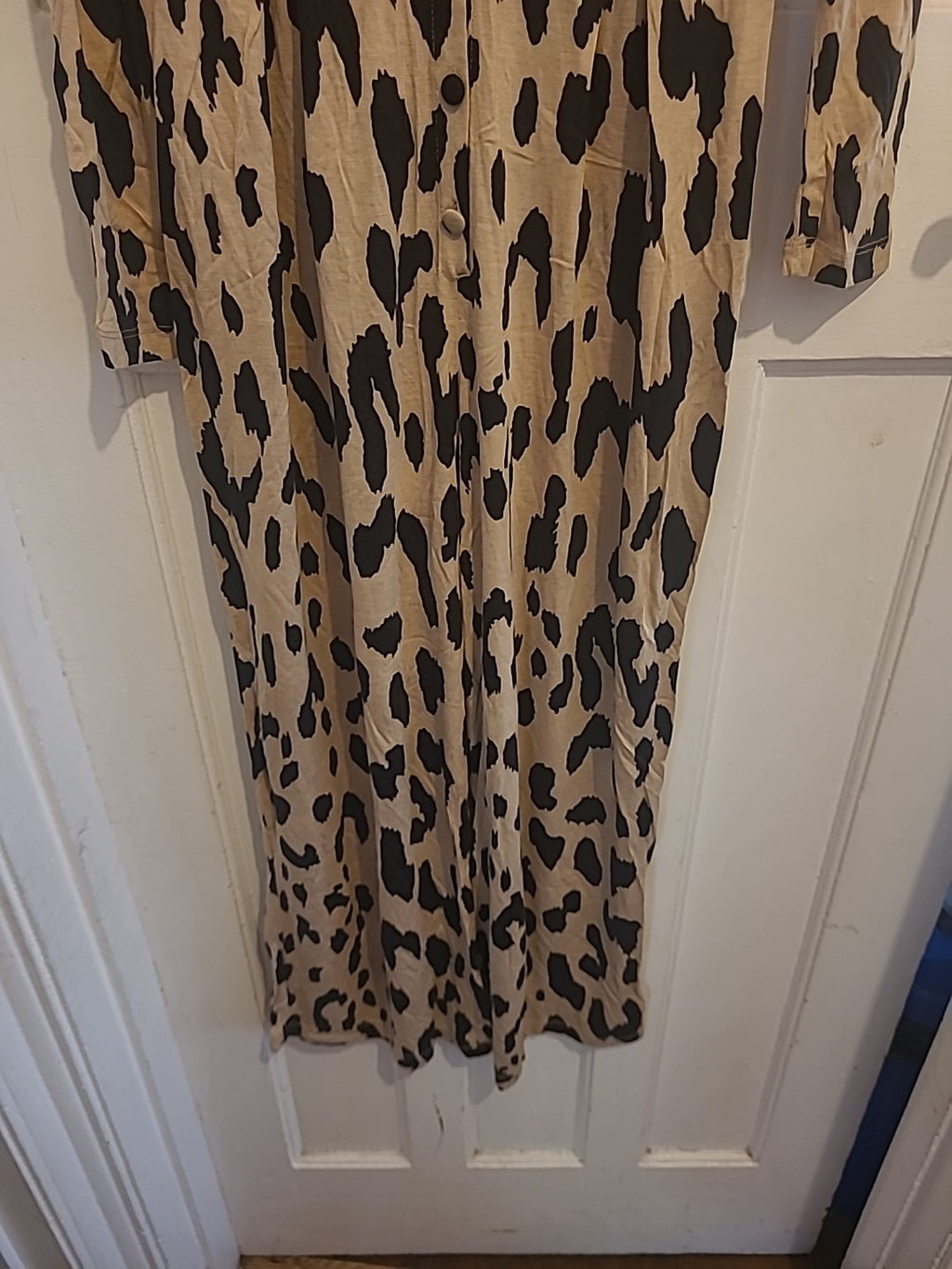 Ladies Asos Size 12 Long Sleeve Beige And Black Leopard Print Junpsuit