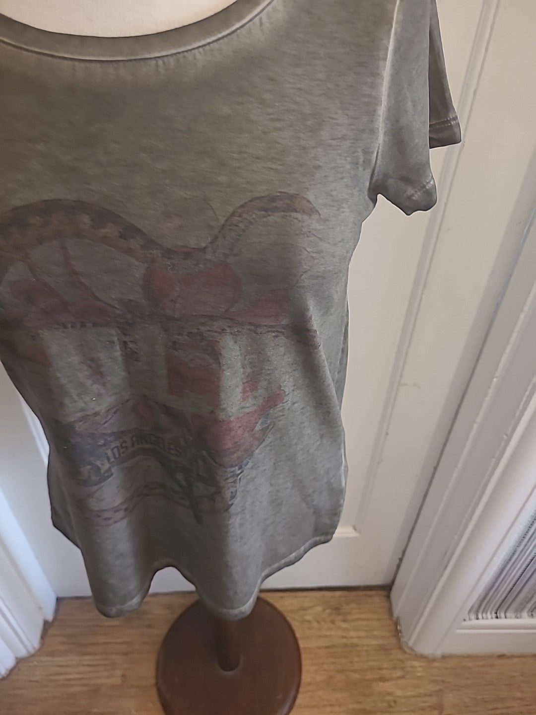 Ladies Culture Size Small Grey Khaki Short Sleeved Tshirt