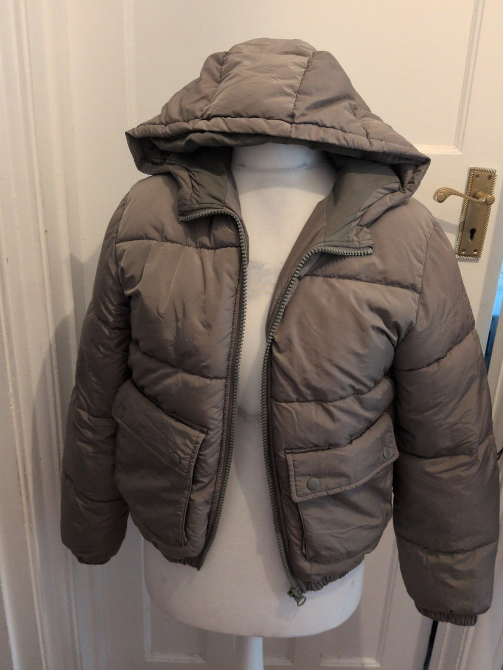 Divided XS Grey Long Sleeve Puffer Jacket