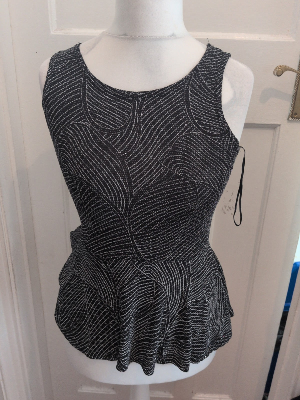 Quiz 12 Black And White With Silver Sparkle Sleeveless Blouse