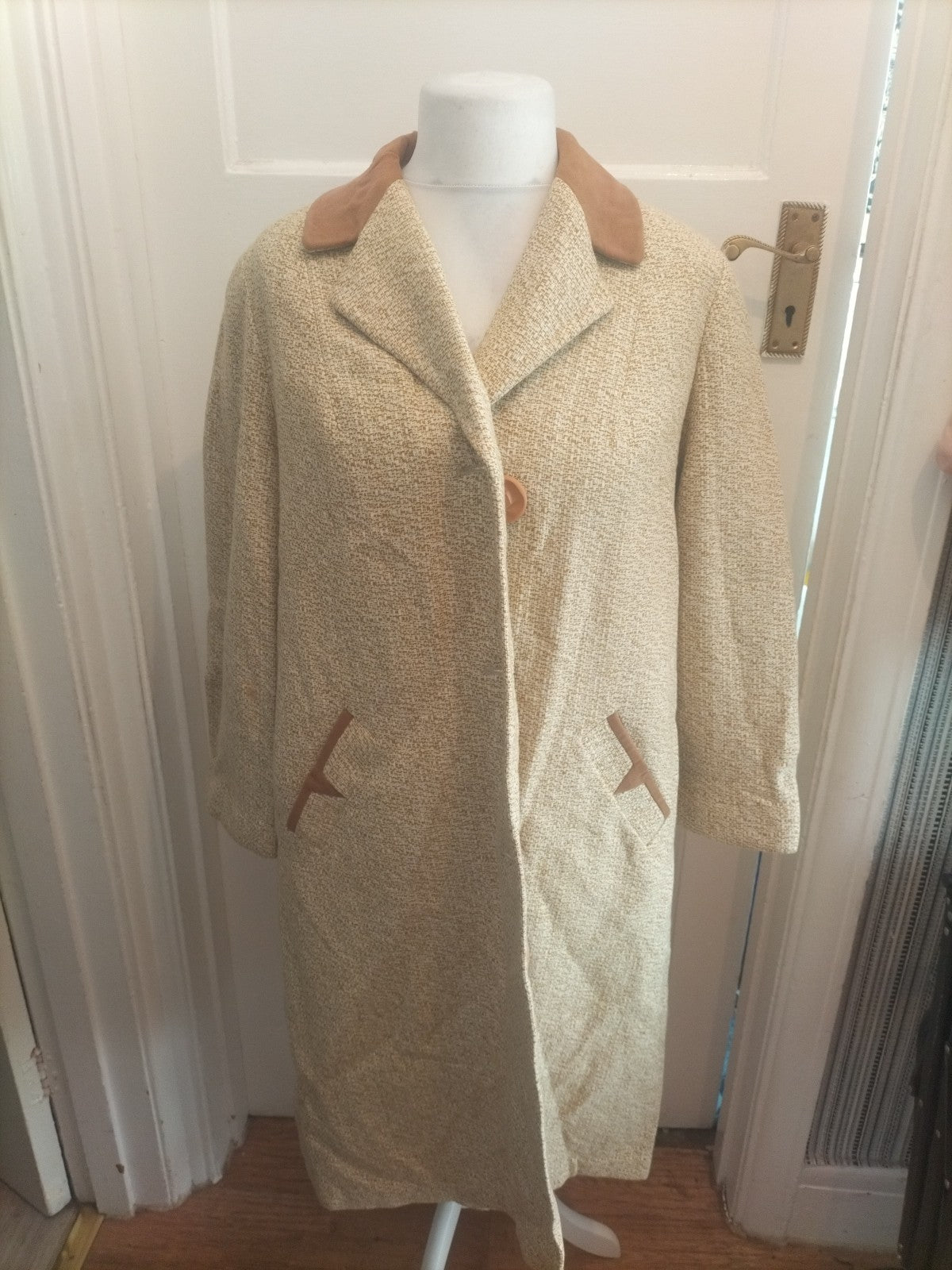 Ladies Large Gold Fleck Lined Padded Long Length Jacket