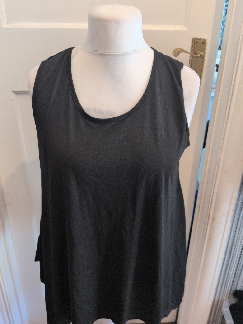 Ladies Emery Rose Size XL Black Sleeveless Waterfall Blouse