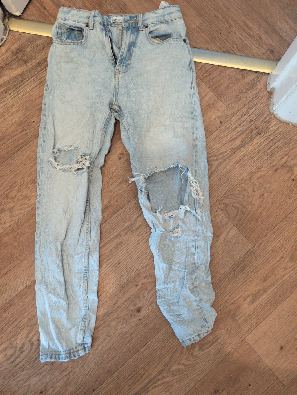Zara 6 Ripped Pale Blue Jeans