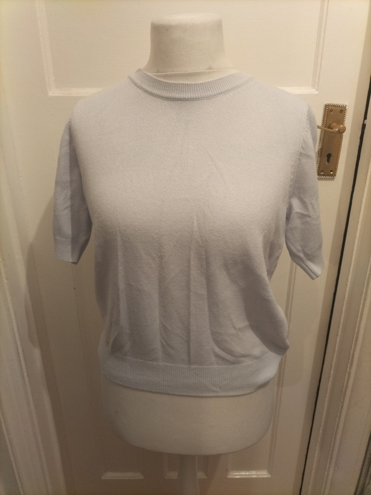 Ladies Size Medium Pale Lilac Short Sleeved Top
