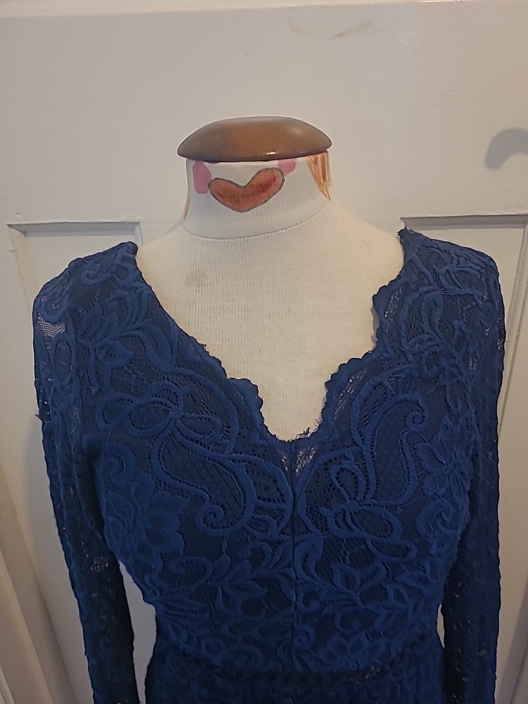 Ladies Quiz Size 10 Navy Lace Floral Lined Long Sleeved V Neck Dress