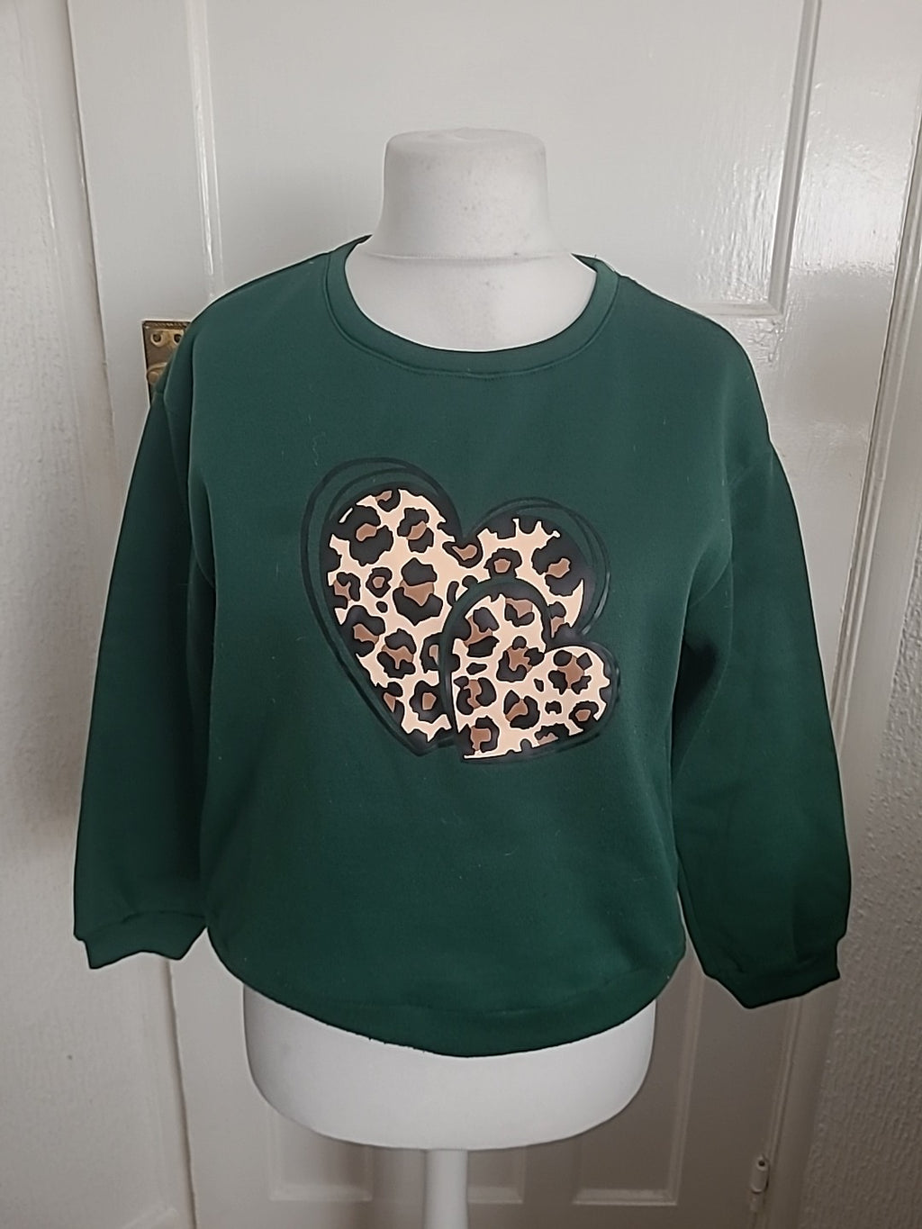 Ladies Size Small Green Love Heart Pullover Jumper