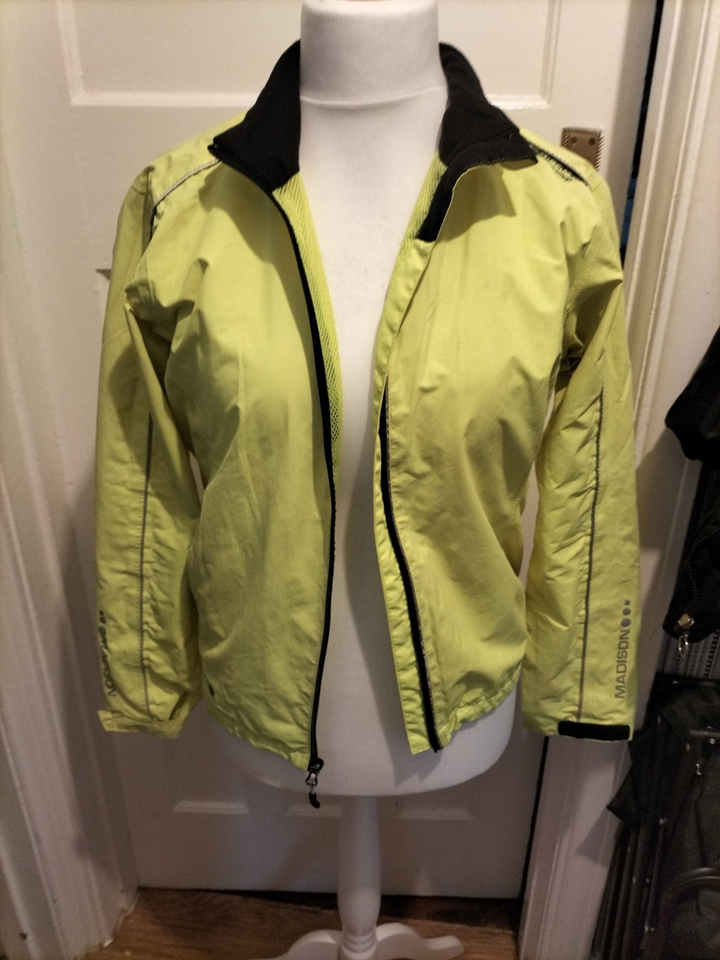 Ladies Madison Size 14 Fluorescent Mesh Lined Jacket Cycling