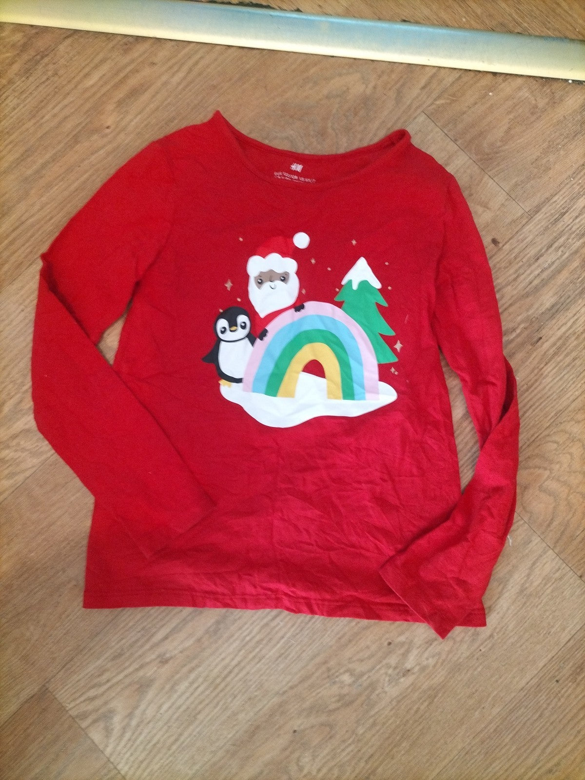H&M 6-8 Years Red Christmas Long Sleeve Top