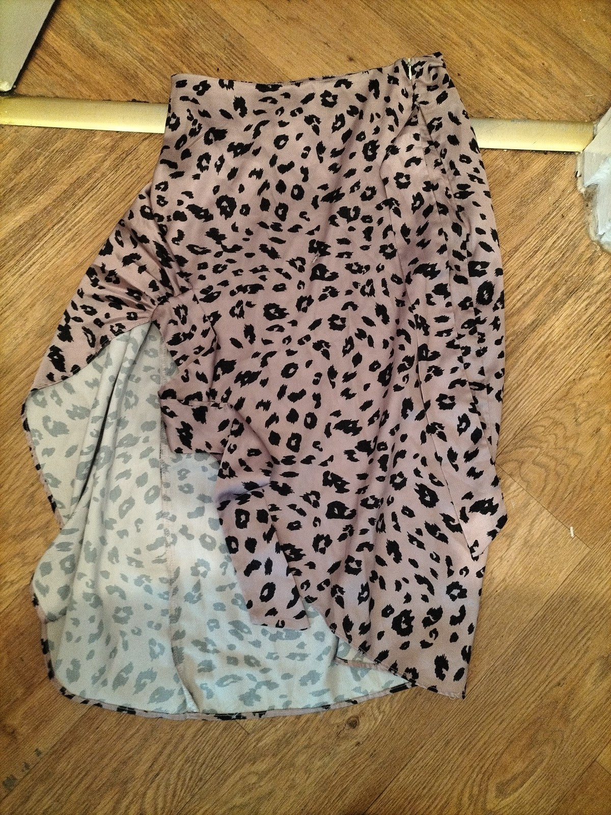 Ladies Lady May Size 8 Pale Purple Animal Print Wrap Skirt