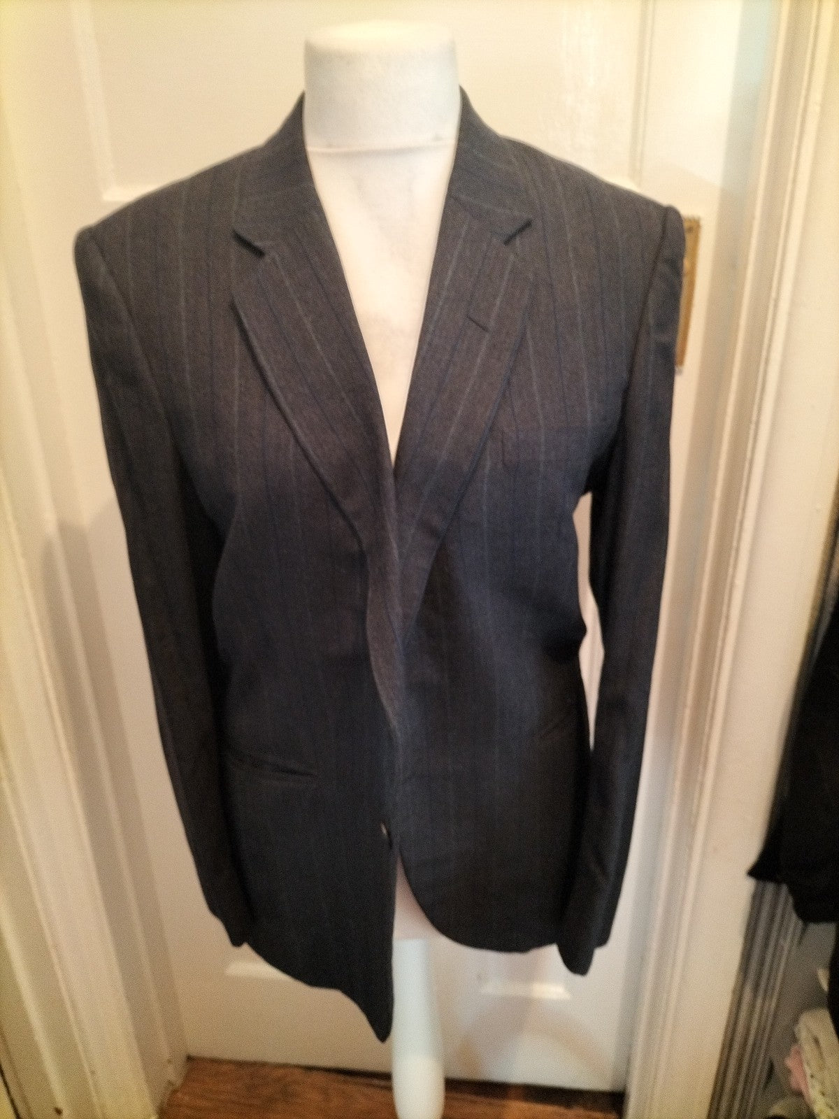 Mens Size XL Grey With Pinstripe Blue Lined Padded Blazer