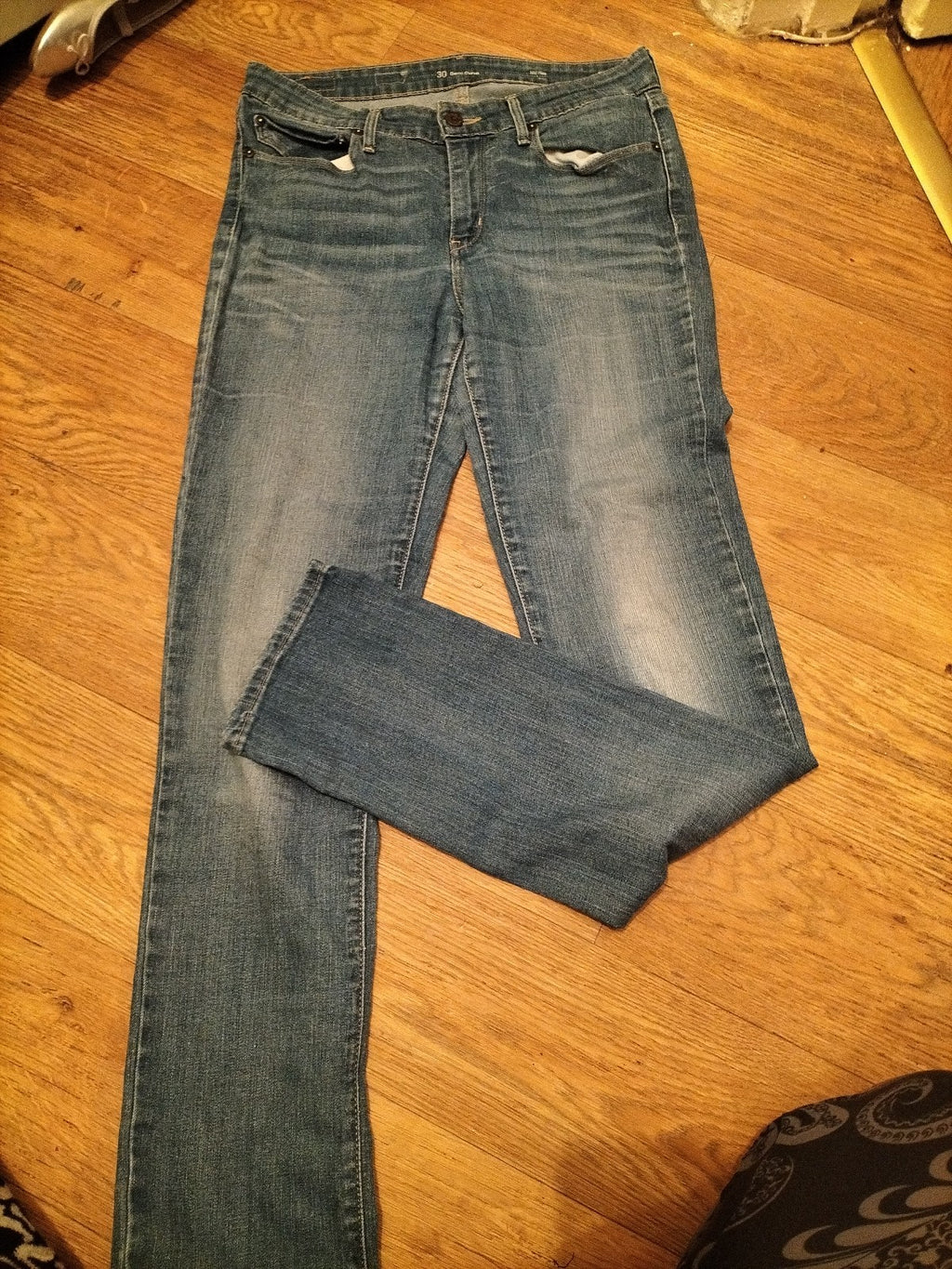 Ladies Size 30x34 Mid Rise Denim Demi Curve Jeans Slim