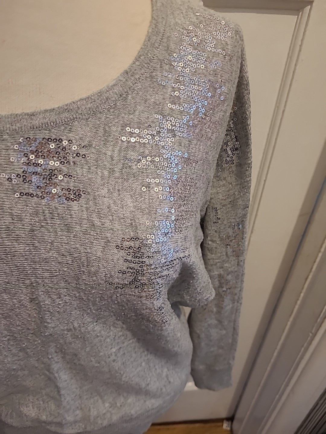 Ladies Apricot Size 10 Grey With Silver Sequin Long Sleeved Tshirt