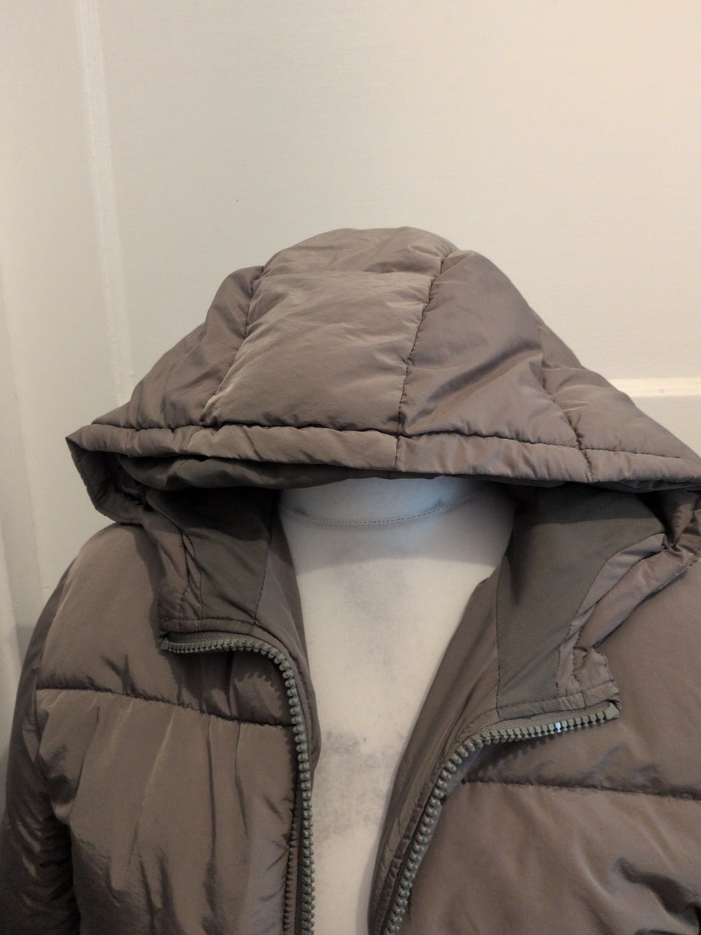 Divided XS Grey Long Sleeve Puffer Jacket