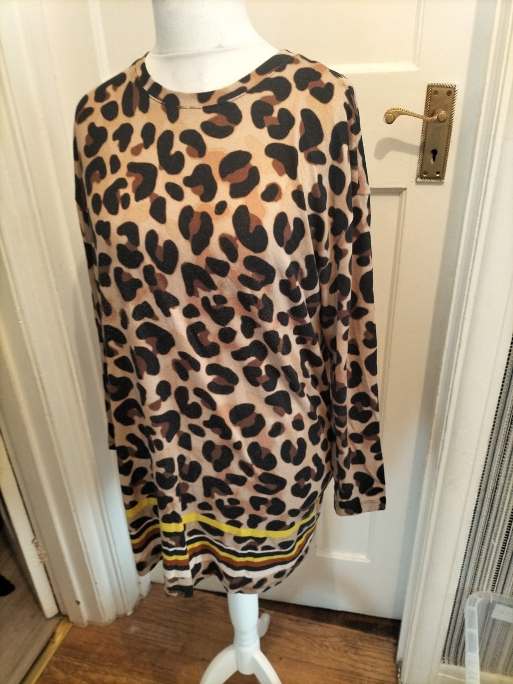 Ladies F&F Size 16 Leopard Print Lightweight Jumper