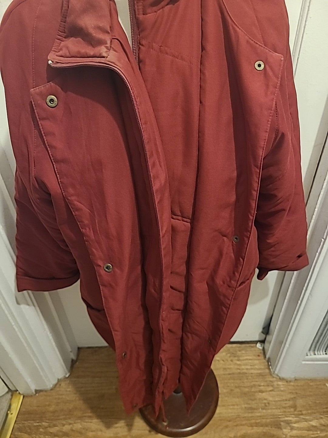 Ladies Canda Size 16 Burgundy Lined Long Sleeved Coat