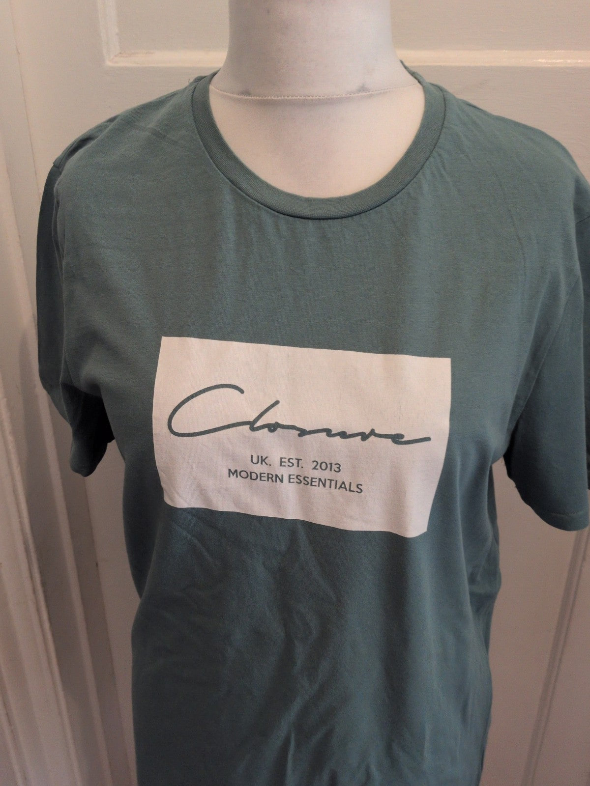 Closure London Large Teal 2 Piece Outfit T-shirt And Shorts