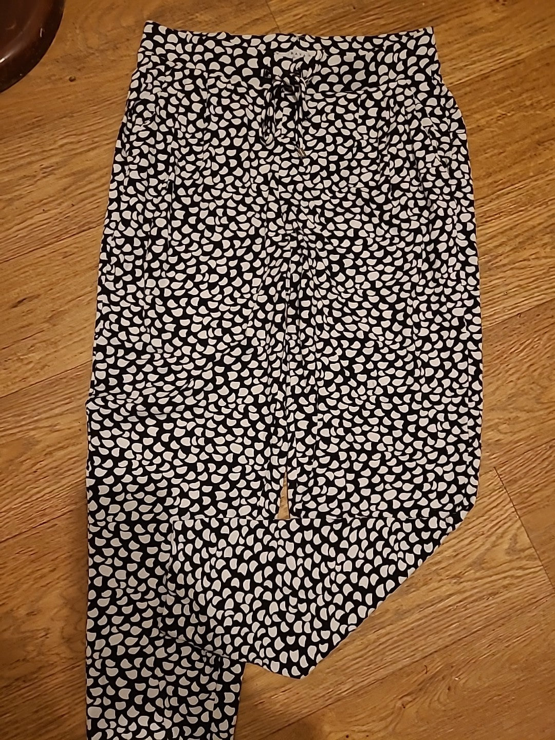 Ladies Papaya Size 10 Black And White Elasticated Leggings