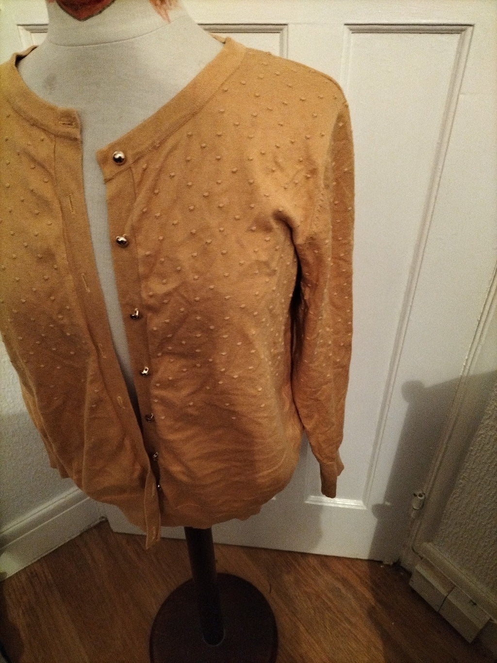 Ladies Size Medium Brown Raised Pattern Cardigan