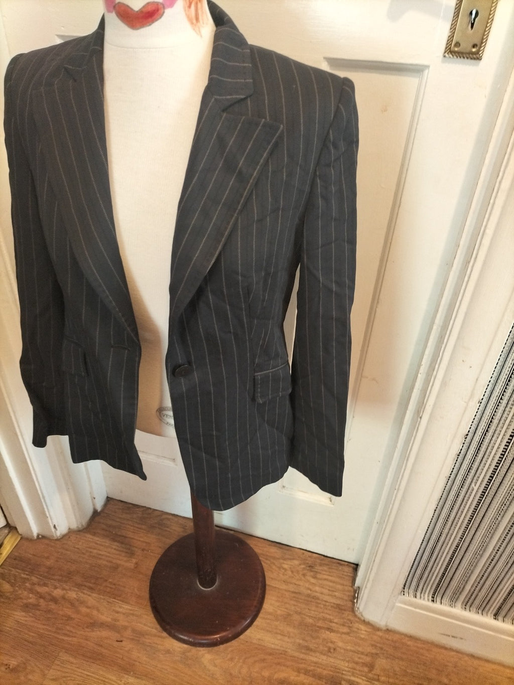 Ladies Podivm Size 12 Black With Thin Stripes Padded Lined Blazer