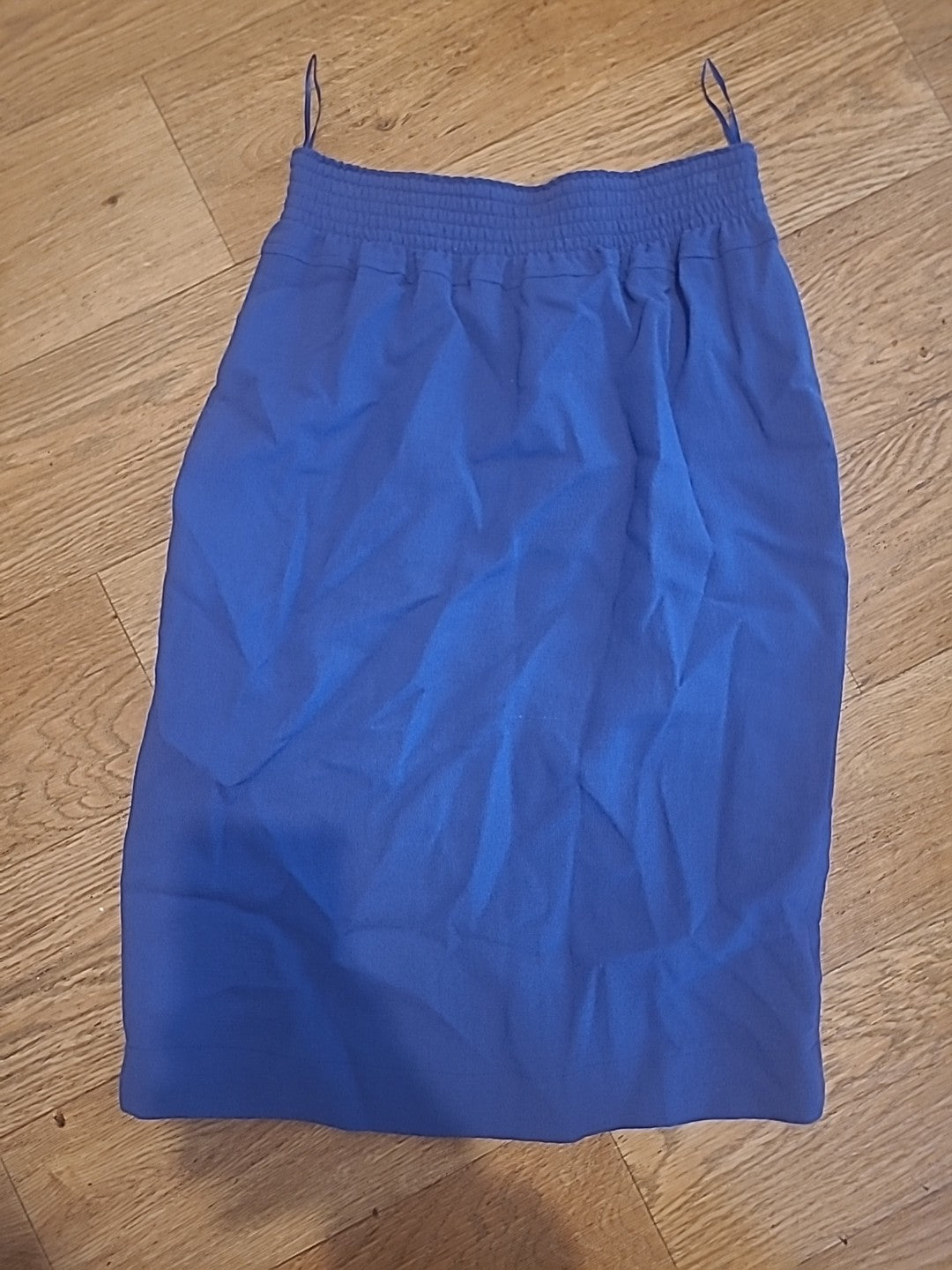 Ladies Jean Muir Size 12 100% Acetate Blue Skirt
