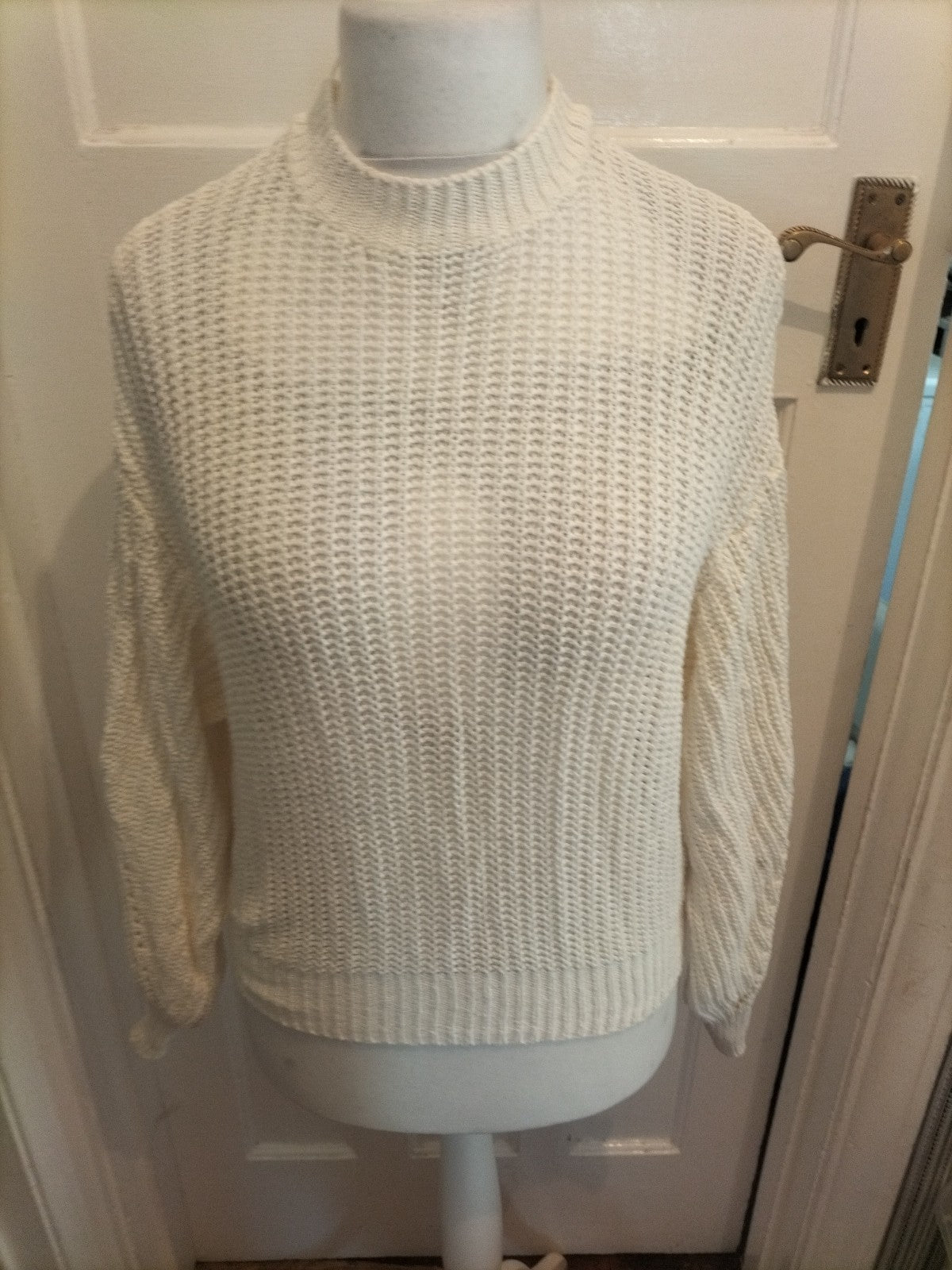 Ladies Pull&Bear Size Small White Knit Jumper
