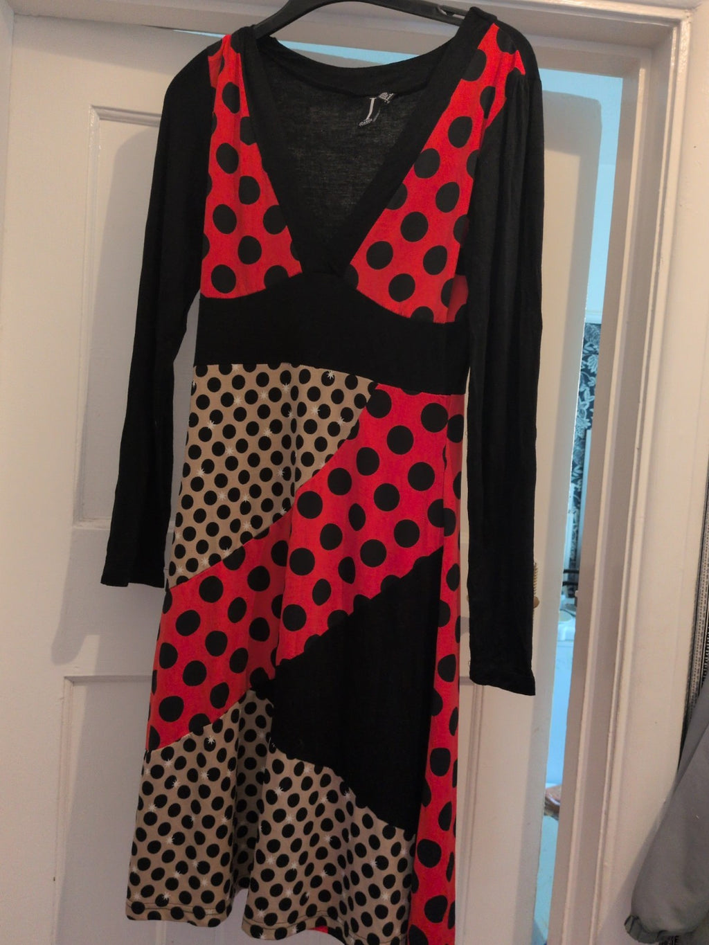 Izabel London 8 Multicoloured Long Sleeved Flare Dress