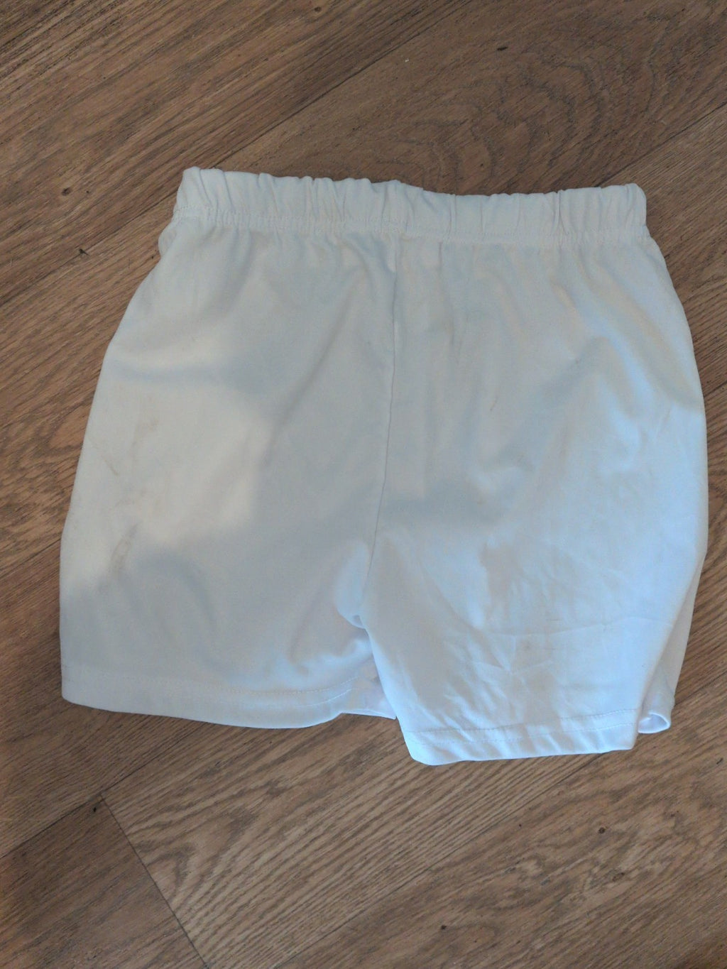 140cm White Elastic Waist Shorts