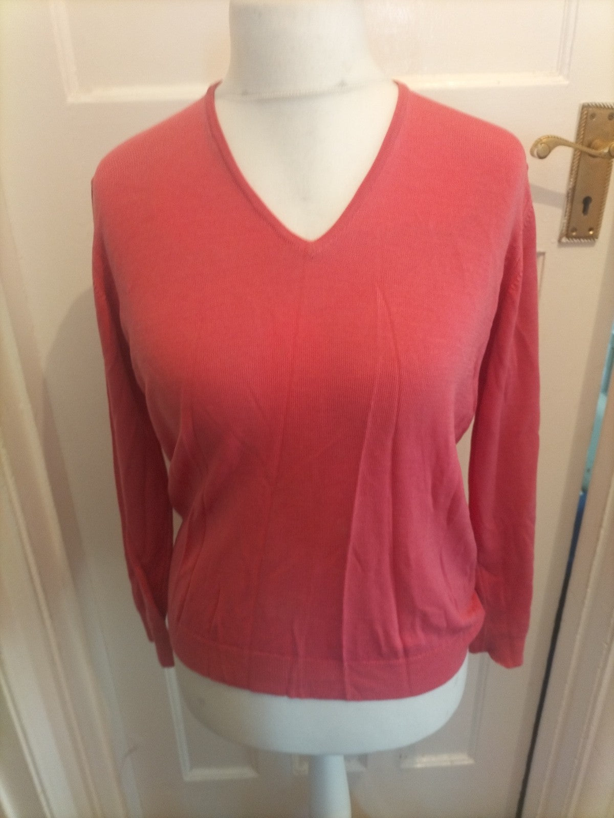 Ladies Marks and Spencers Size 12 Fuchsia Pure New Wool Long Sleeve Top