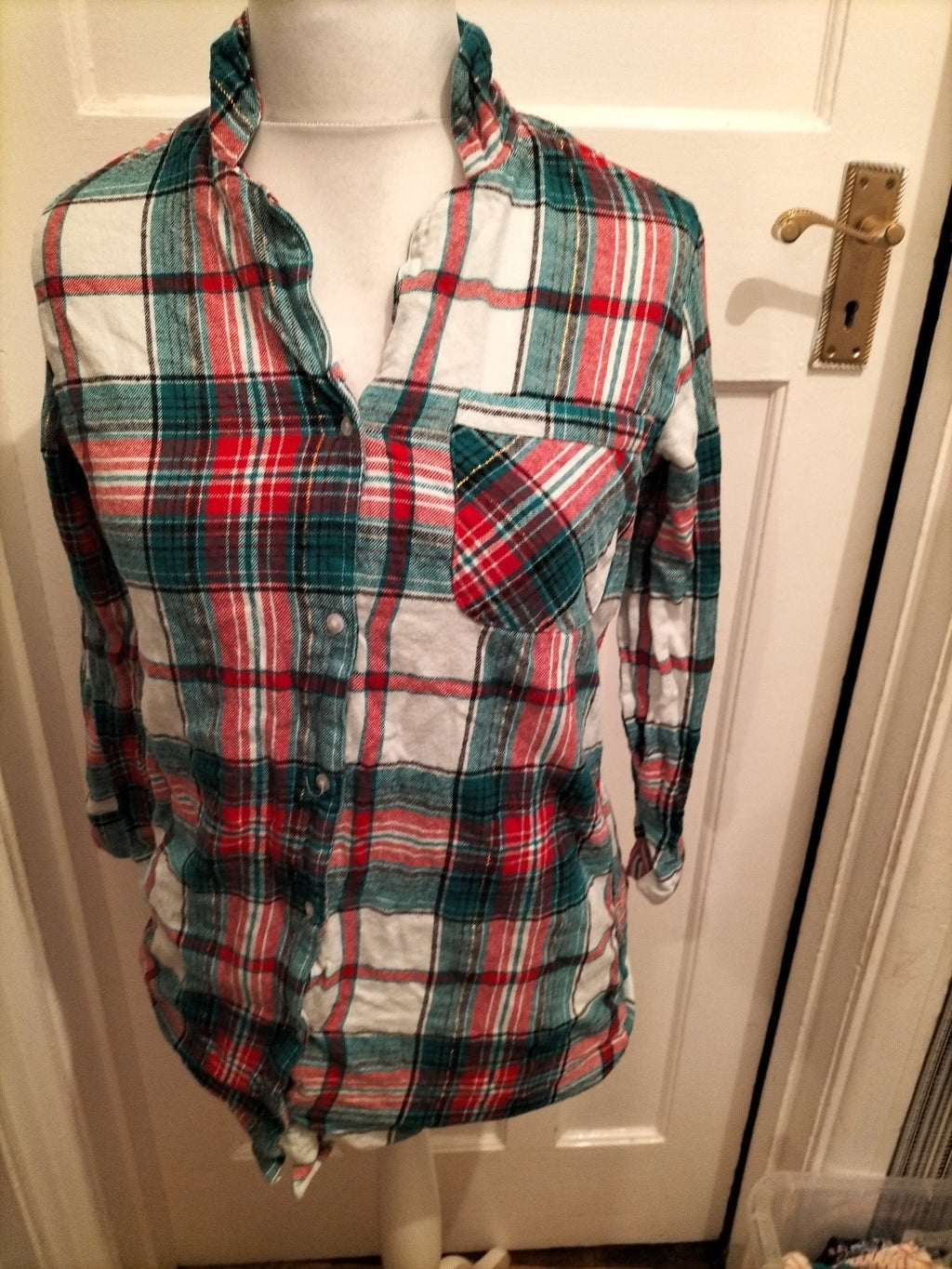 Ladies Tu Size 8 Green Red And White Check Long Sleeved Buttoned Blouse