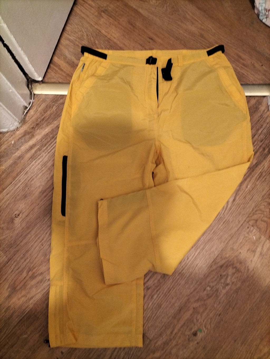 Ladies Aigle Size Euro 46 Yellow Cropped Trousers