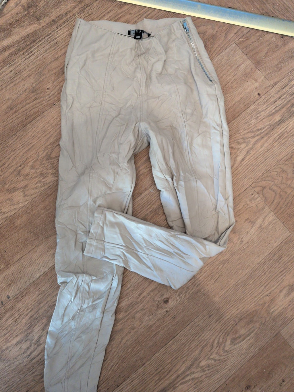 New Look Petite 8 Cream Faux Leather Jegging