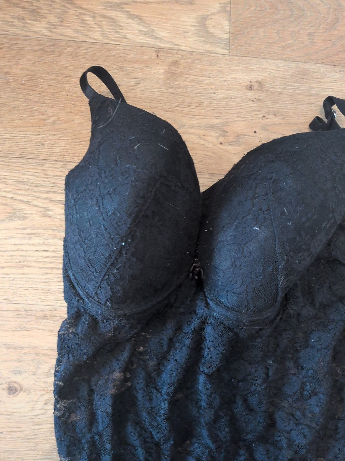 Ladies New Look 34DD Black Slight Padded Wired Bra And Lace Detail