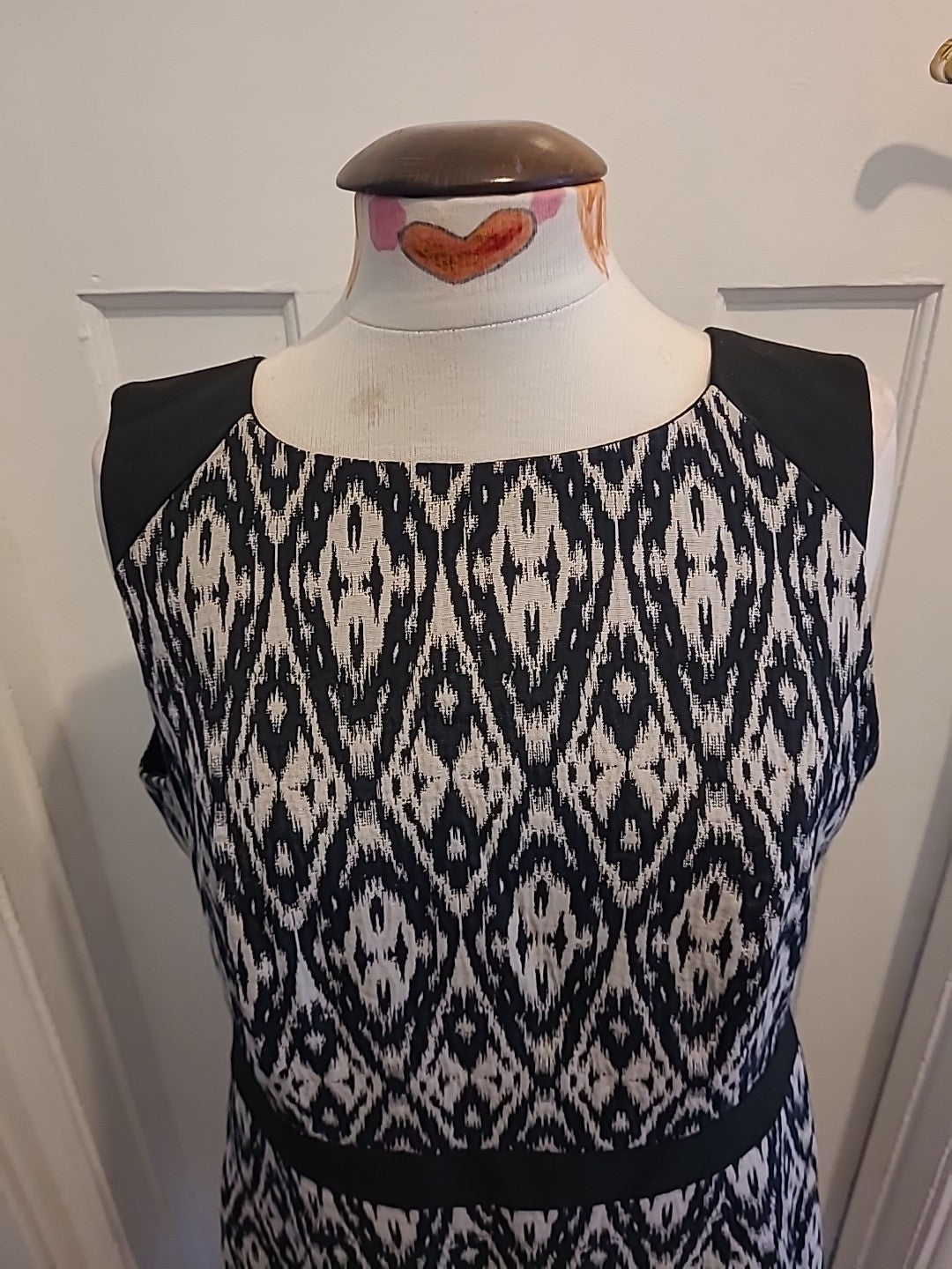 Ladies Bhs Size 16 Beige/Black Sleeveless Lined Dress