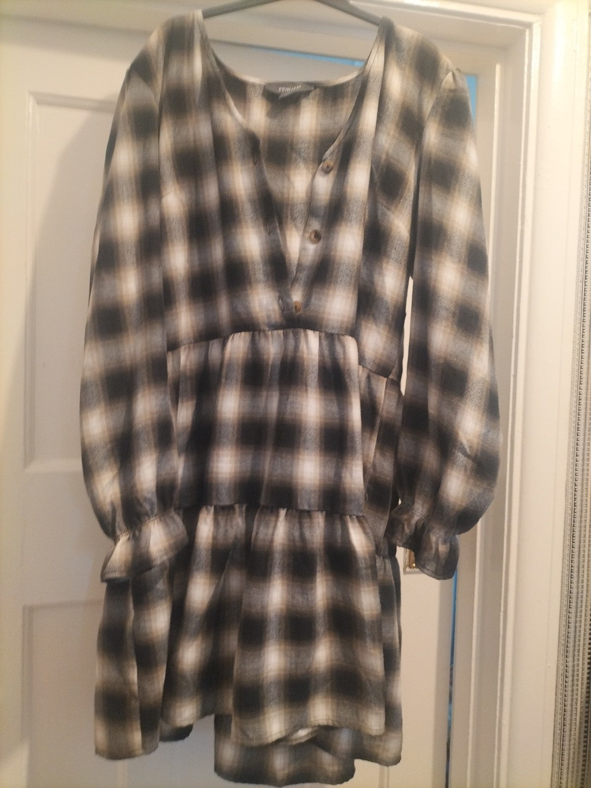 Ladies Primark Size 12 Black/Grey/White Buttoned Flare Dress