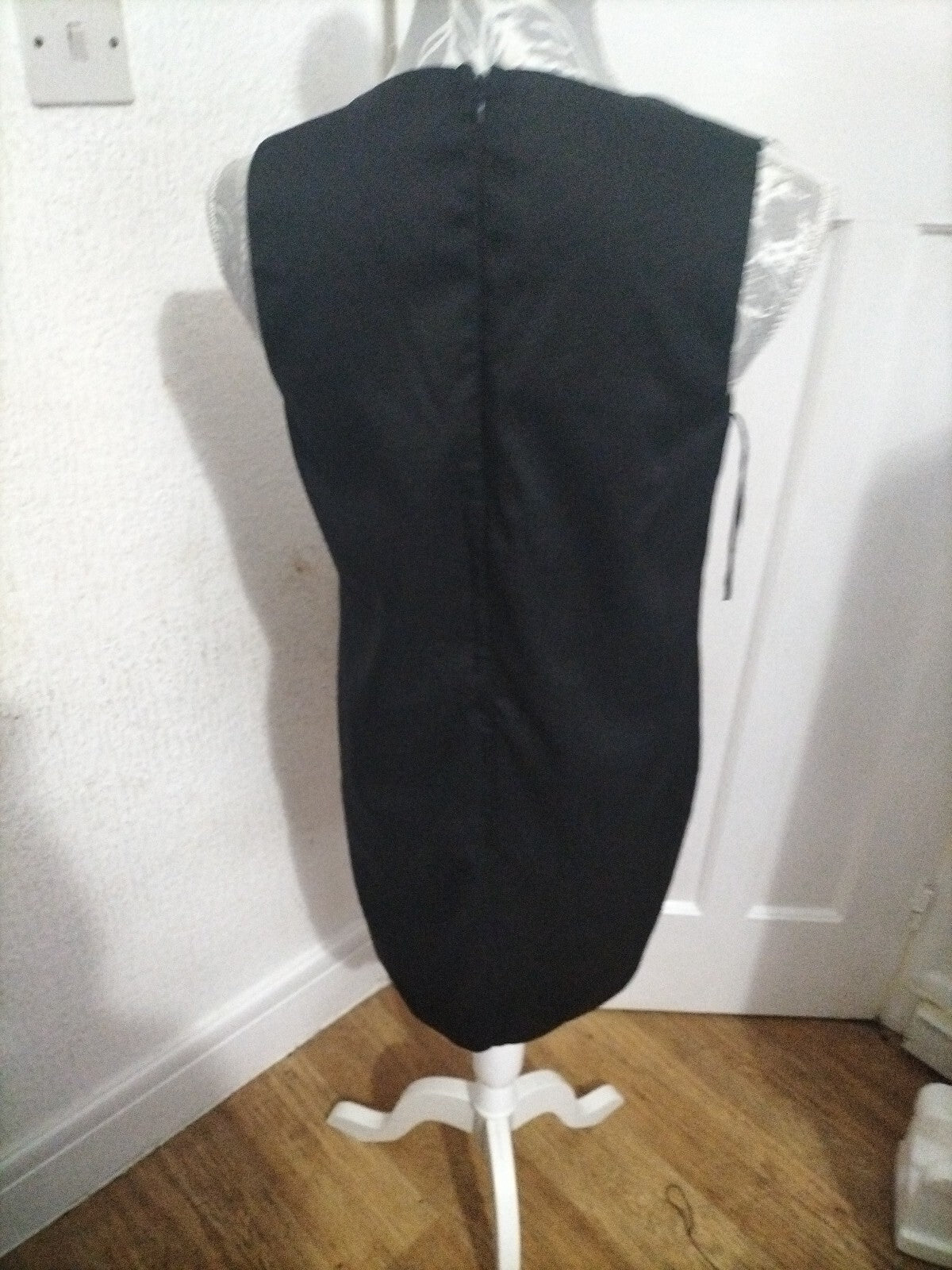 Ladies Missguided Size 8 Black Sleeveless Dress