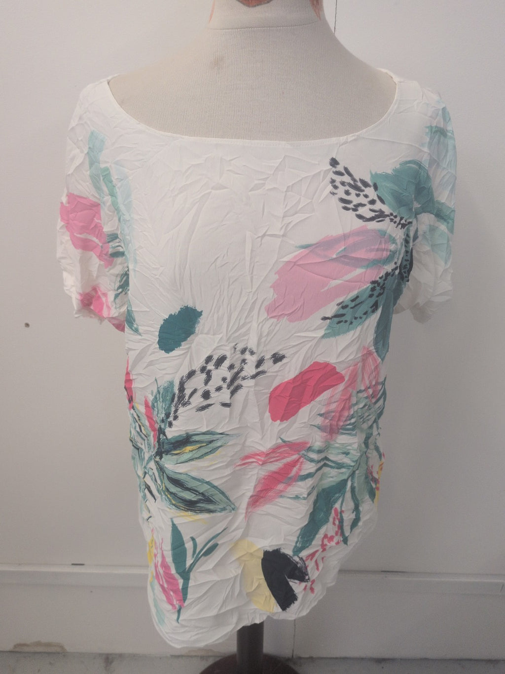 Ladies Roman Size 18 White Floral Short Sleeve T-shirt