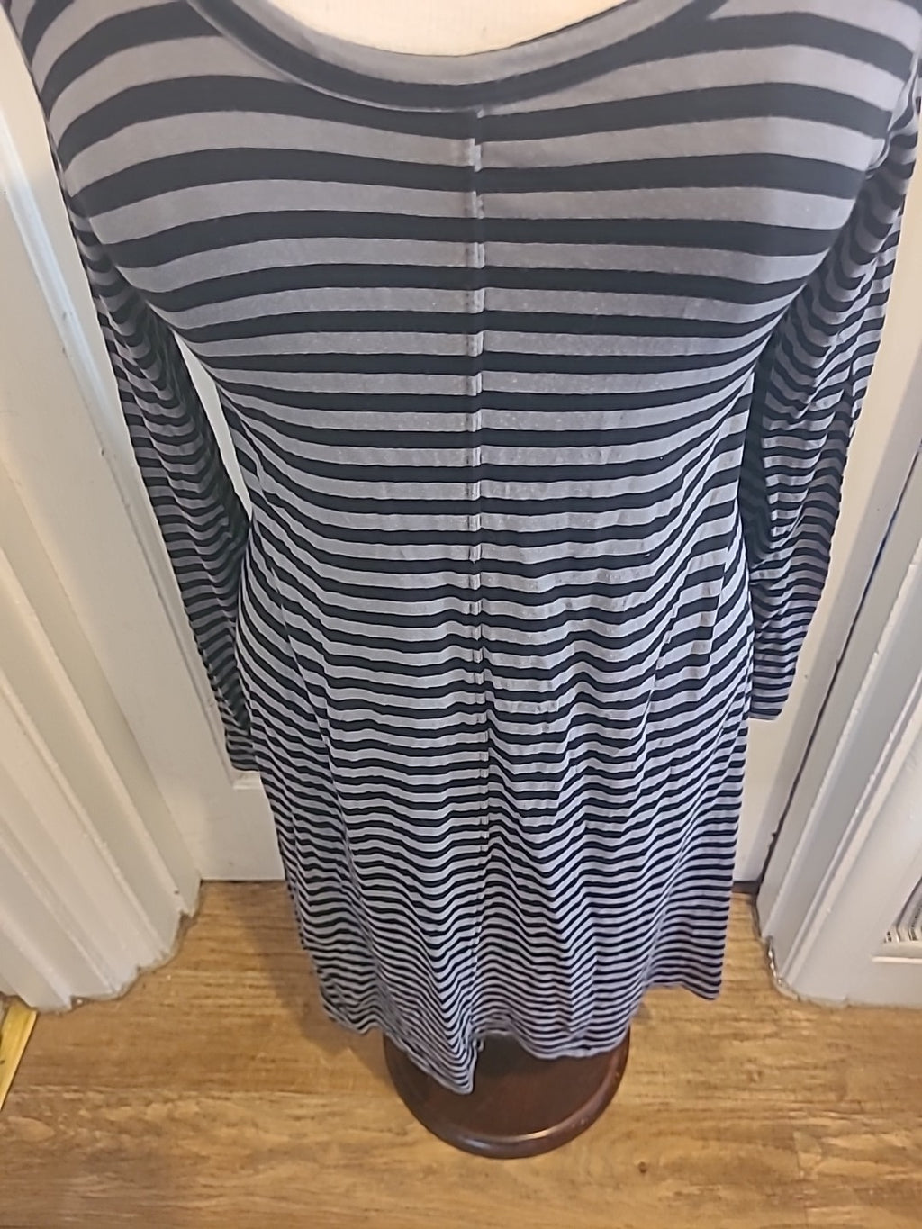 Ladies Earth Size Small Grey Black Striped Long Sleeved Dress