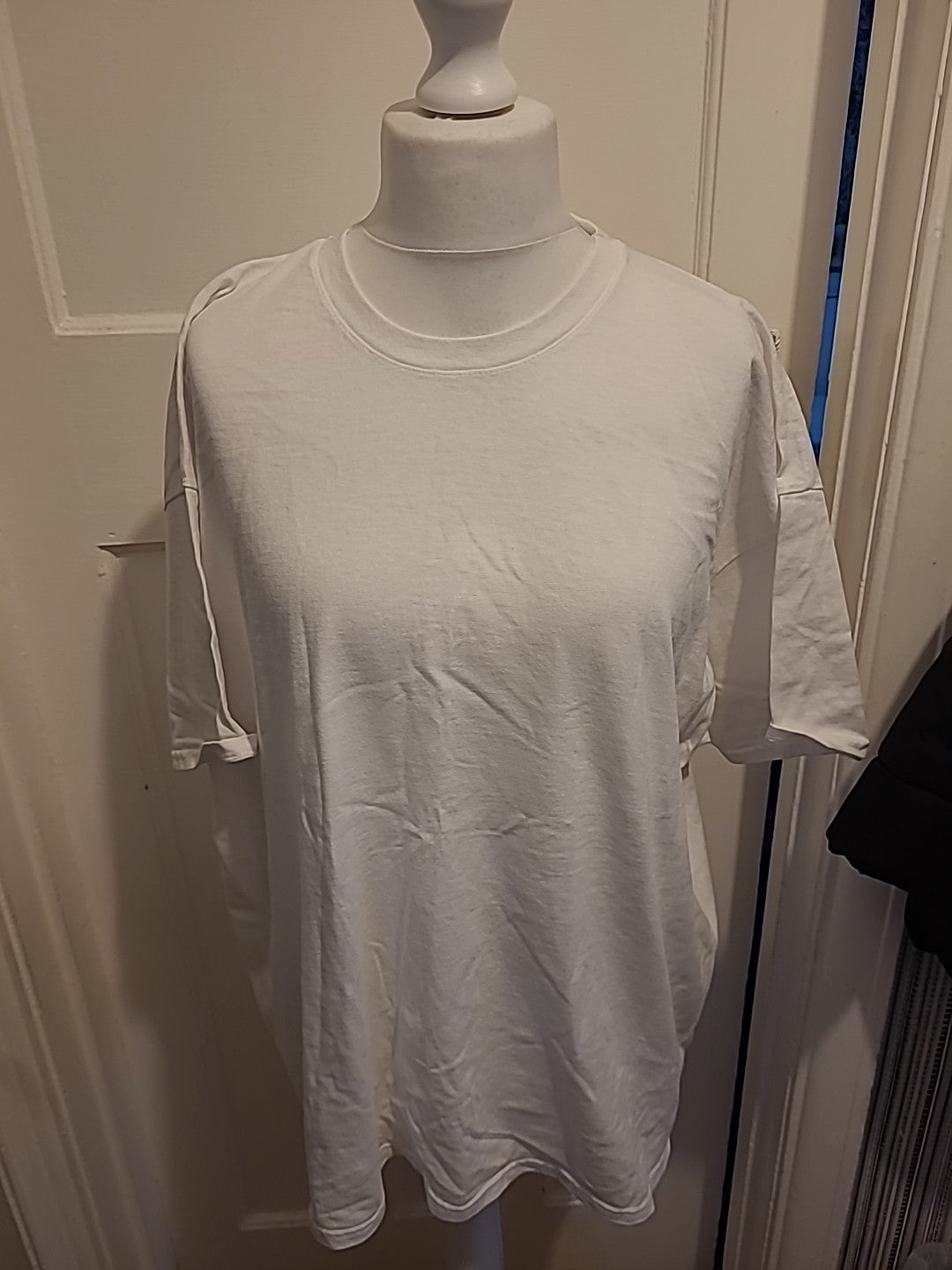 Mens Fruit Of The Loom Size XL White Heavy Cotton Short Sleeved Tshirt