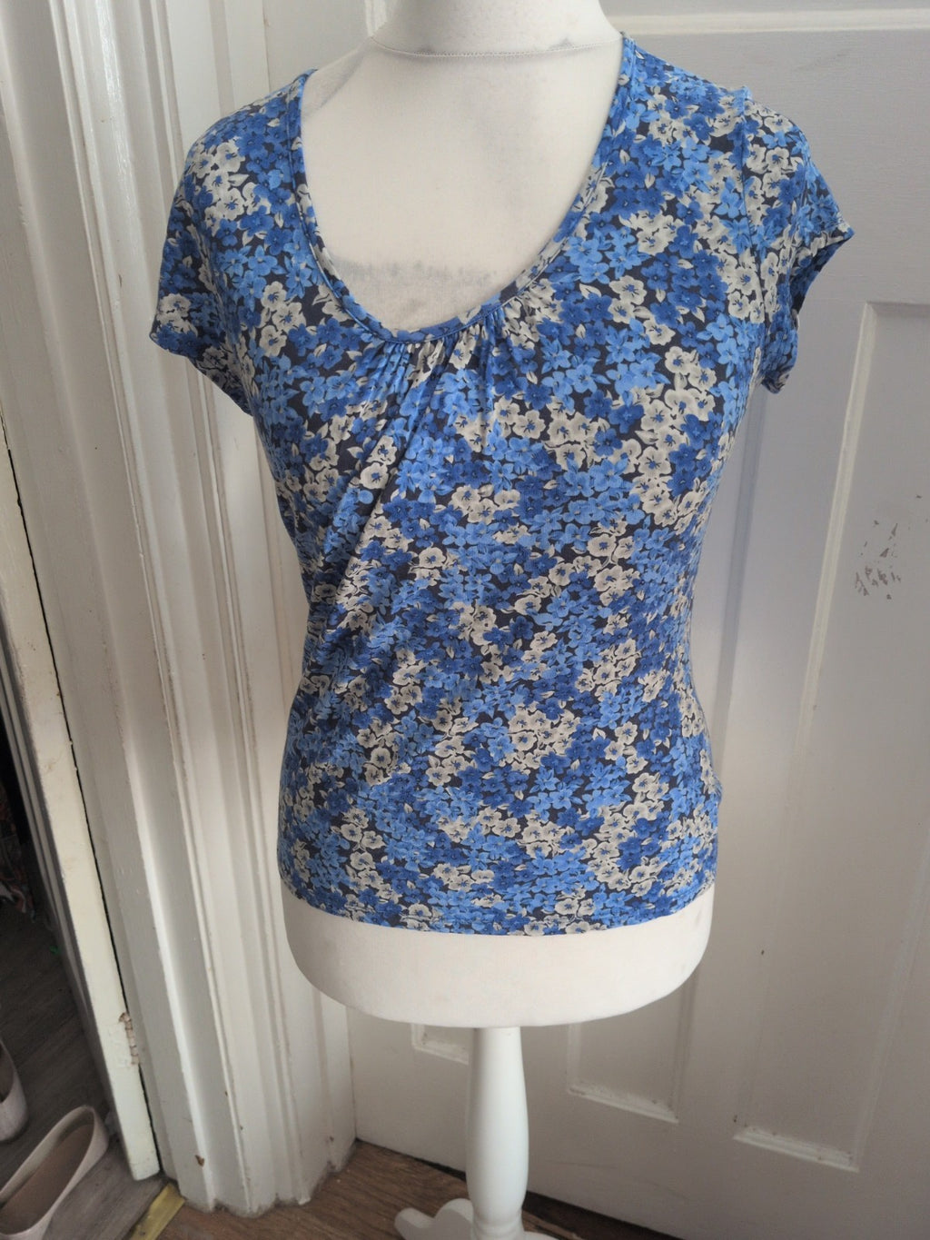 Phase Eight 12 Blue/White Short Sleeve Blouse Floral