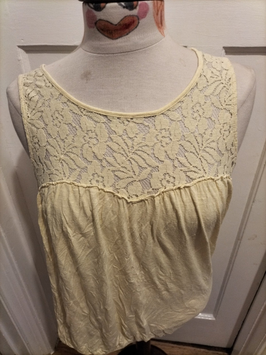 Ladies Dorothy Perkins Size 12 Yellow Sleeveless Tshirt