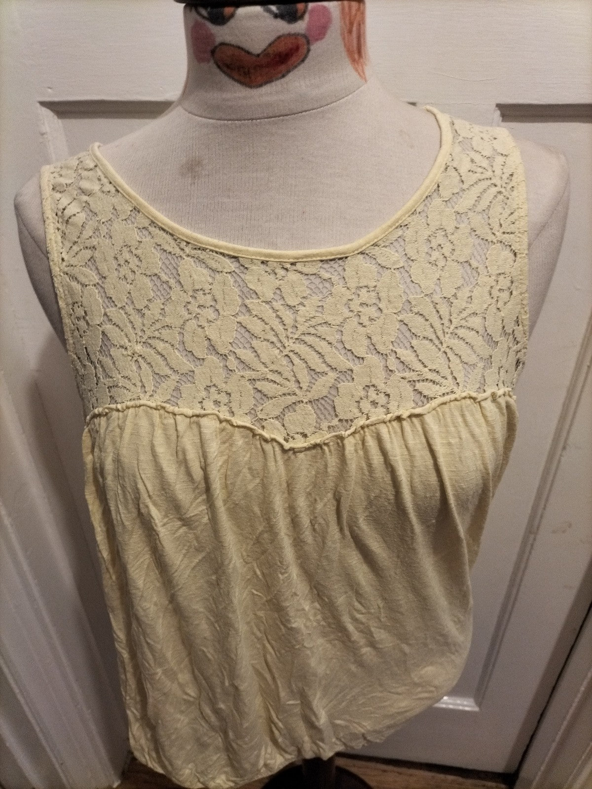 Ladies Dorothy Perkins Size 12 Yellow Sleeveless Tshirt