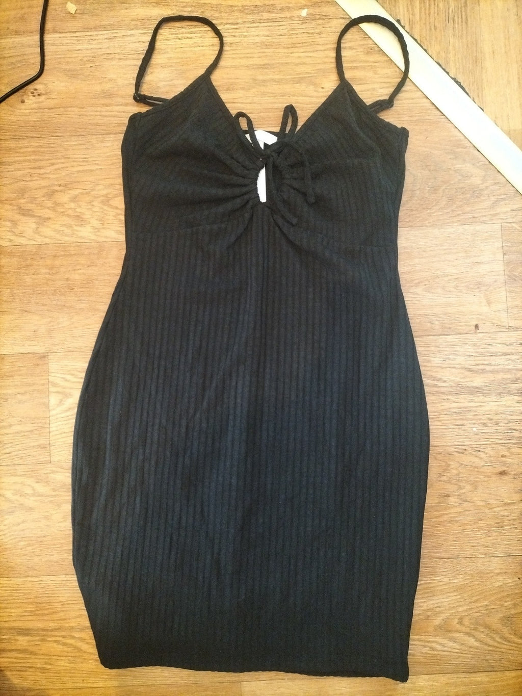 Brand New Ladies H&M Size M Red Viscose Sleeveless Flared Top