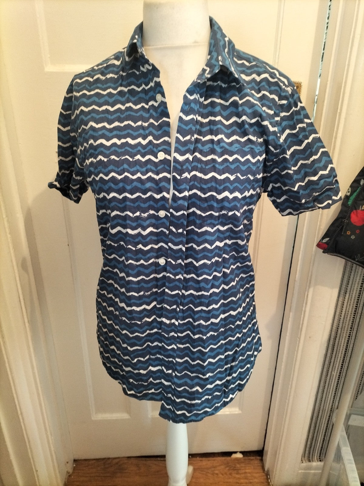 Mens Red Herring Size Medium Blue/White/Navy Short Sleeved Shirt