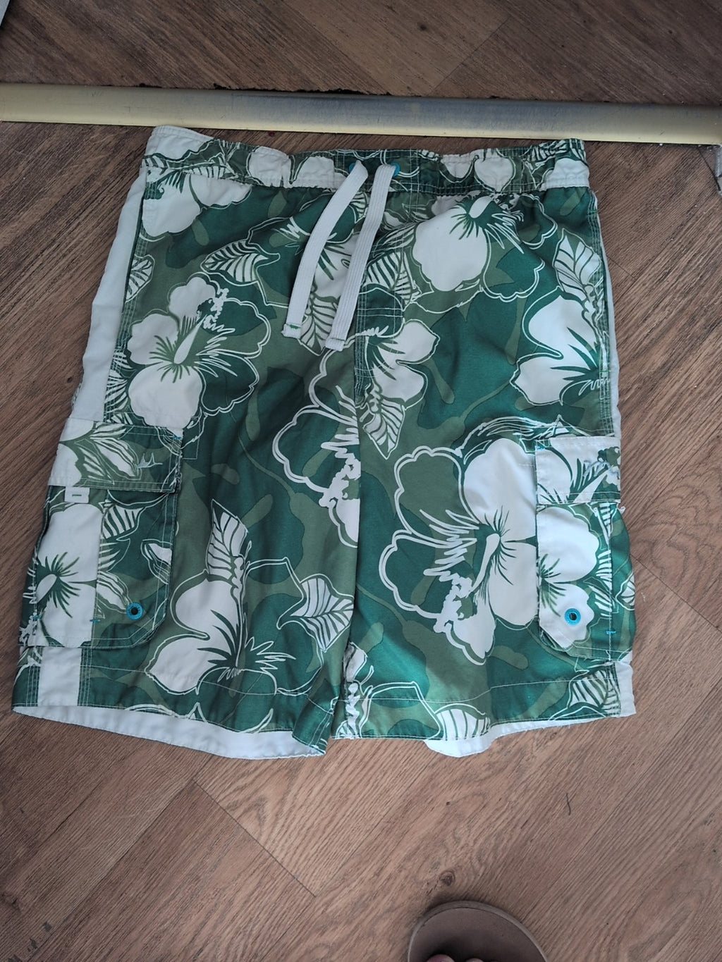 Mantaray Small Green And White Floral Elasticated Swim Shorts