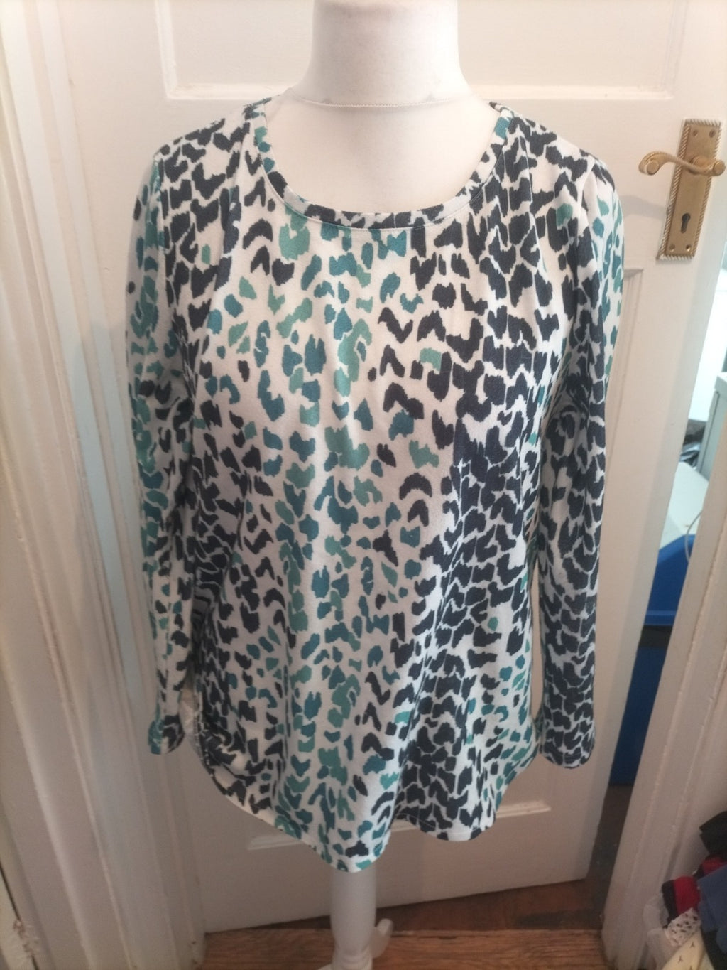 Love Leisure 16 Green And Navy Long Sleeved Lightweight Jumper